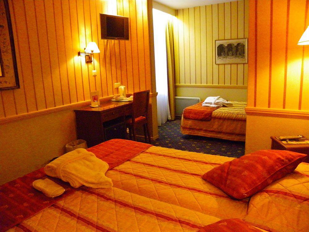 Hotel Poussin Paris Exterior foto