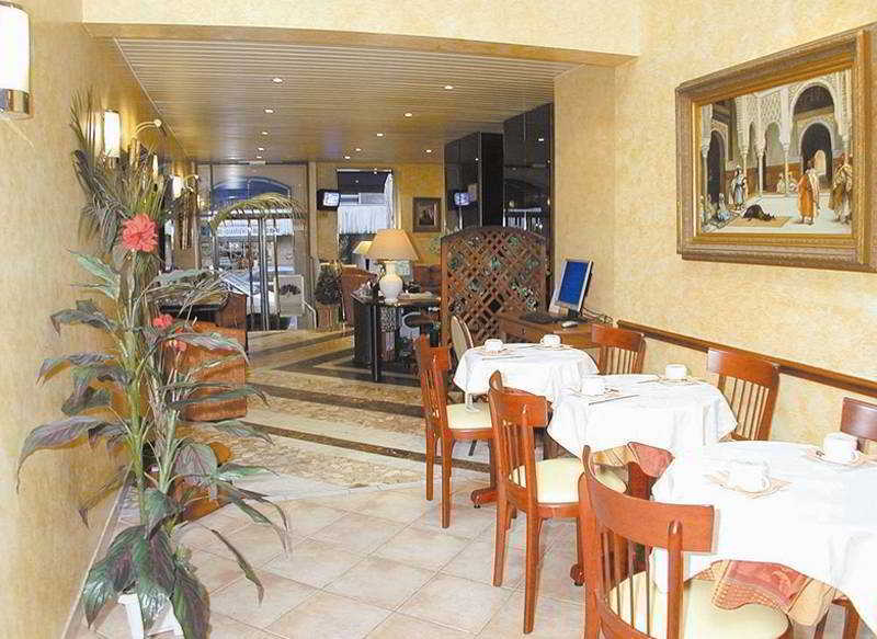 Hotel Poussin Paris Restaurant foto