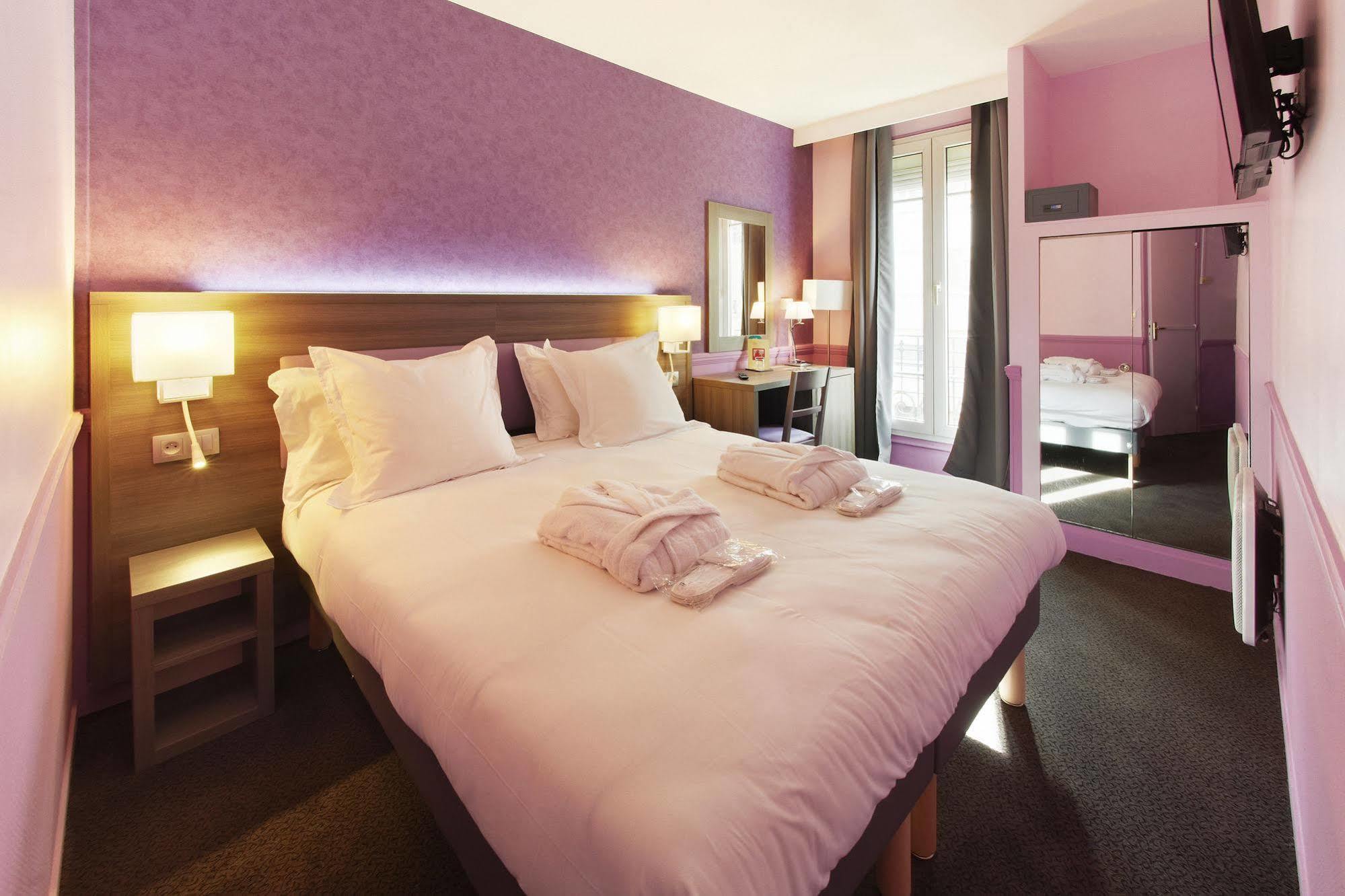 Hotel Poussin Paris Exterior foto